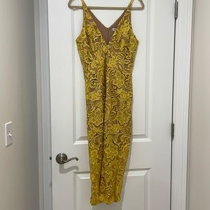 DRESS THE POPULATION gorgeous yellow dress! Beautiful detail.